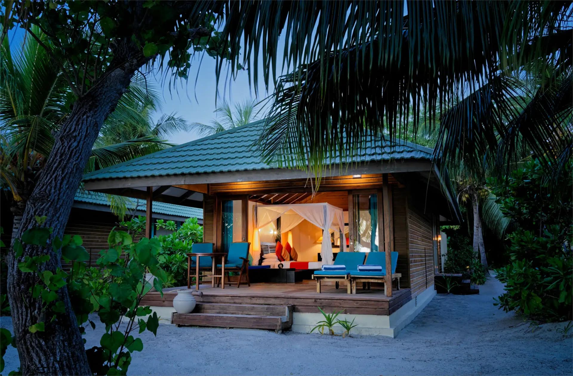 Premium Beach Villa with Whirlpool