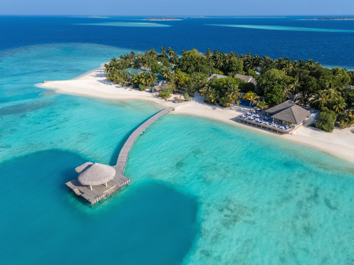 Eri Maldives - 4-star resort in North Malé (Kaafu Atoll) featuring pristine beaches, crystal-clear lagoon, and overwater villas