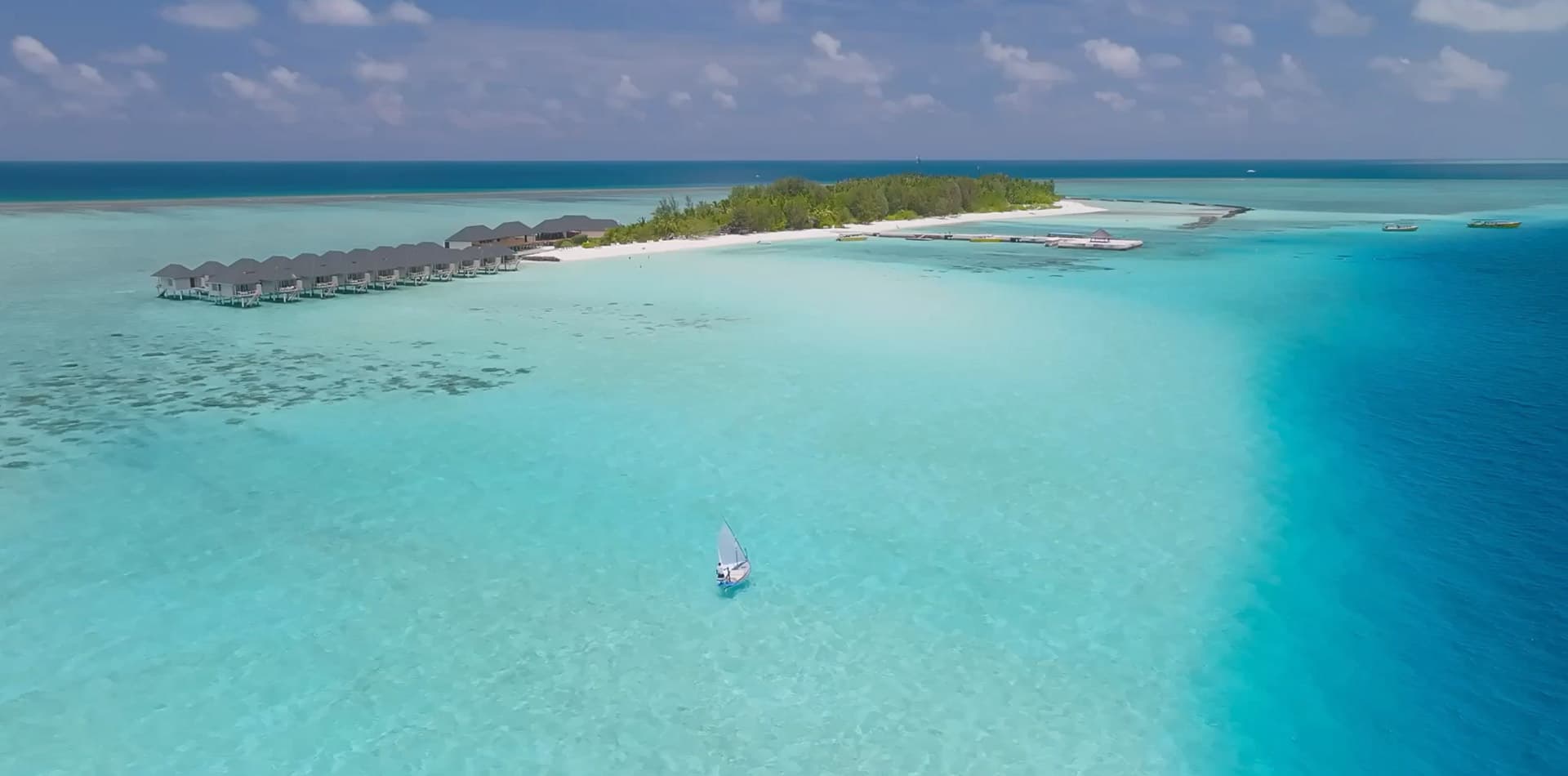 Summer Island Maldives - 4-star resort in North Malé (Kaafu Atoll) featuring pristine beaches, crystal-clear lagoon, and overwater villas