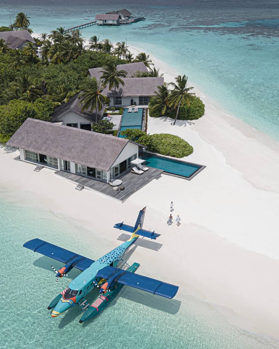 Four Seasons Private Island Maldives at Voavah - Image 1