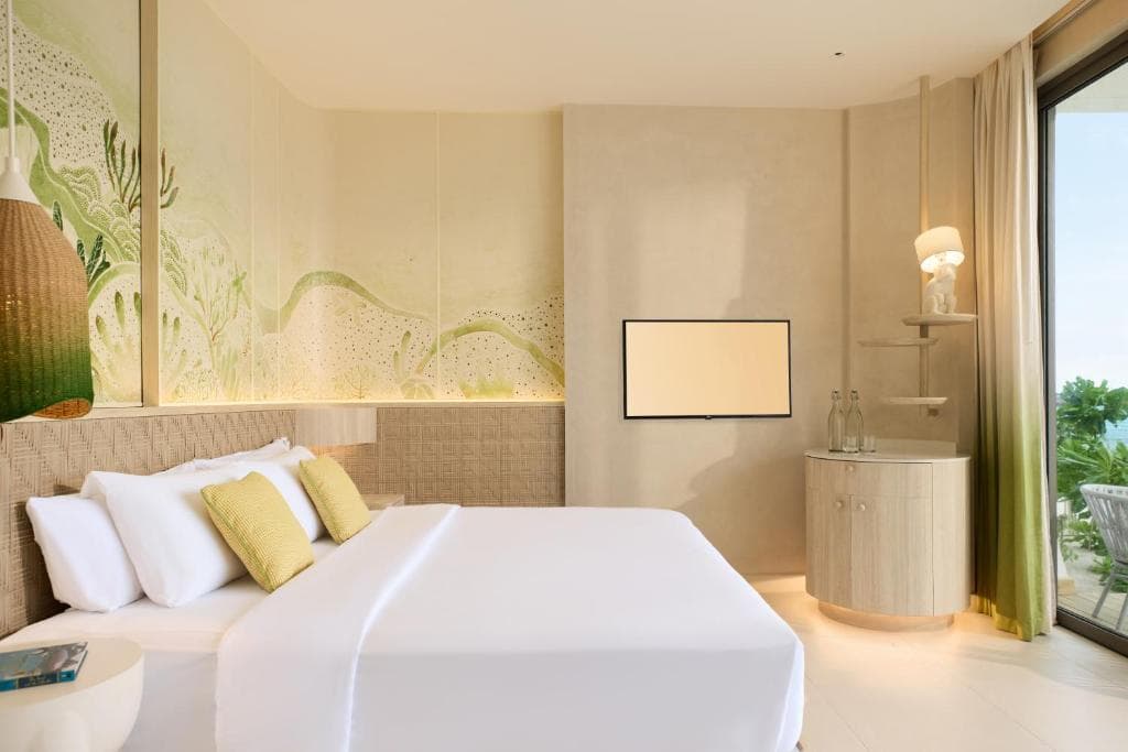 Four Bedroom Beach House - Image 2