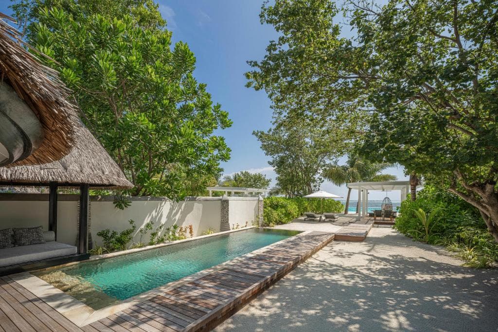 Family Beach Villa with Pool (Sunset) - Image 2
