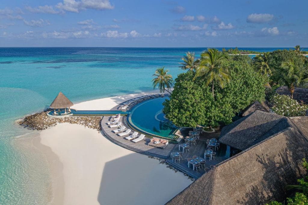 Sunrise Family Water Villa with Pool - Image 2