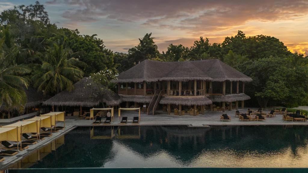 Beach Villa with Pool