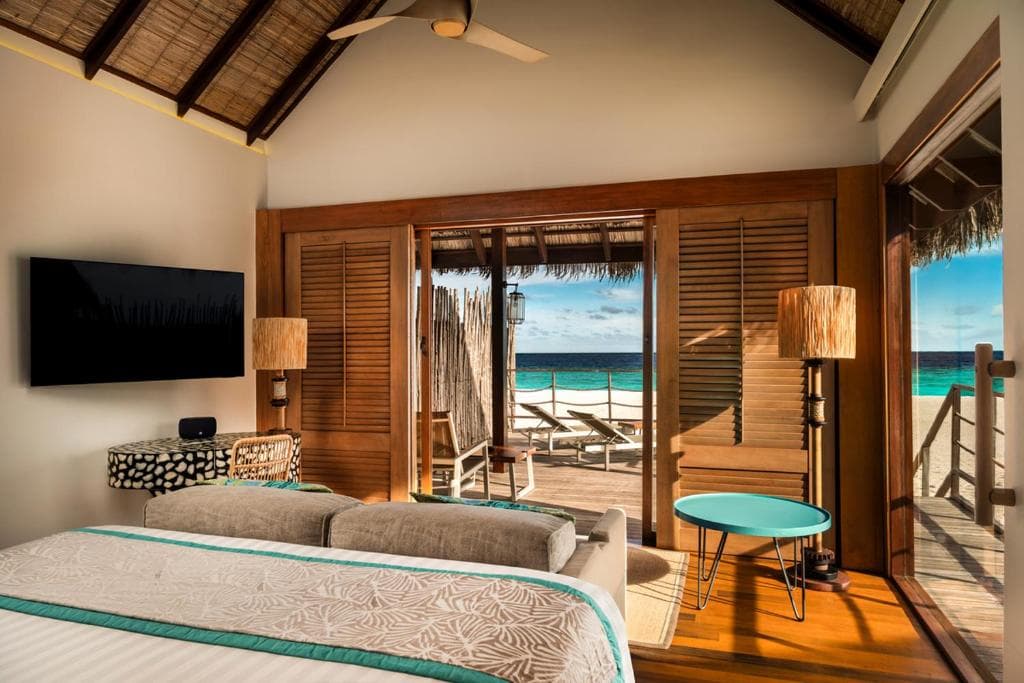Constance Moofushi Resort - Image 3