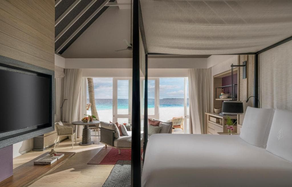 Four Seasons Resort Maldives at Landaa Giraavaru - Image 4