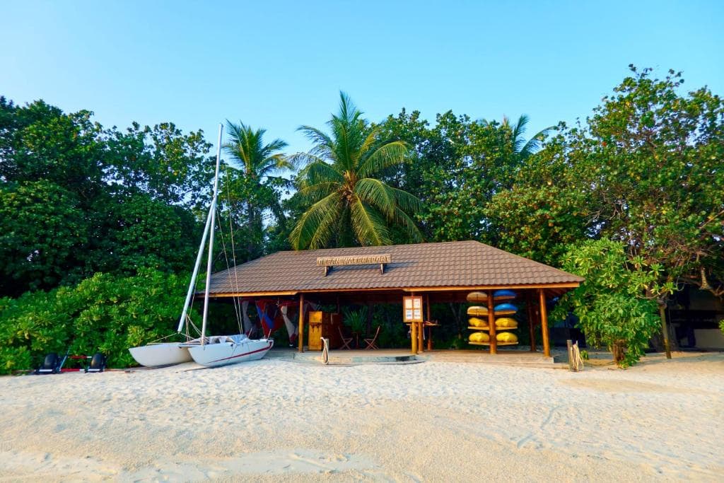 Premium Jacuzzi Beach Villa - Image 2