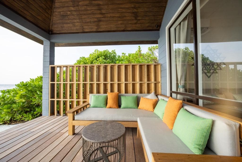 Jacuzzi Beach Villa - Image 2