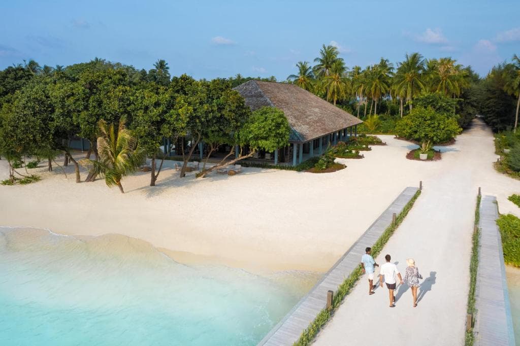 Romantic Beach Villa - Image 3