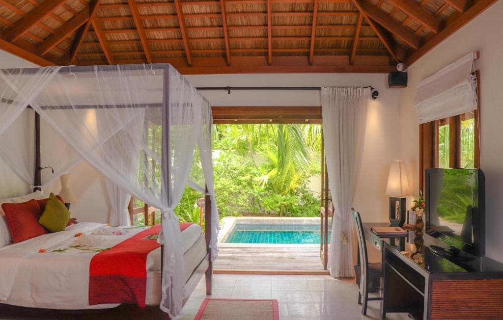 Private Villa Family Suite - Image 3