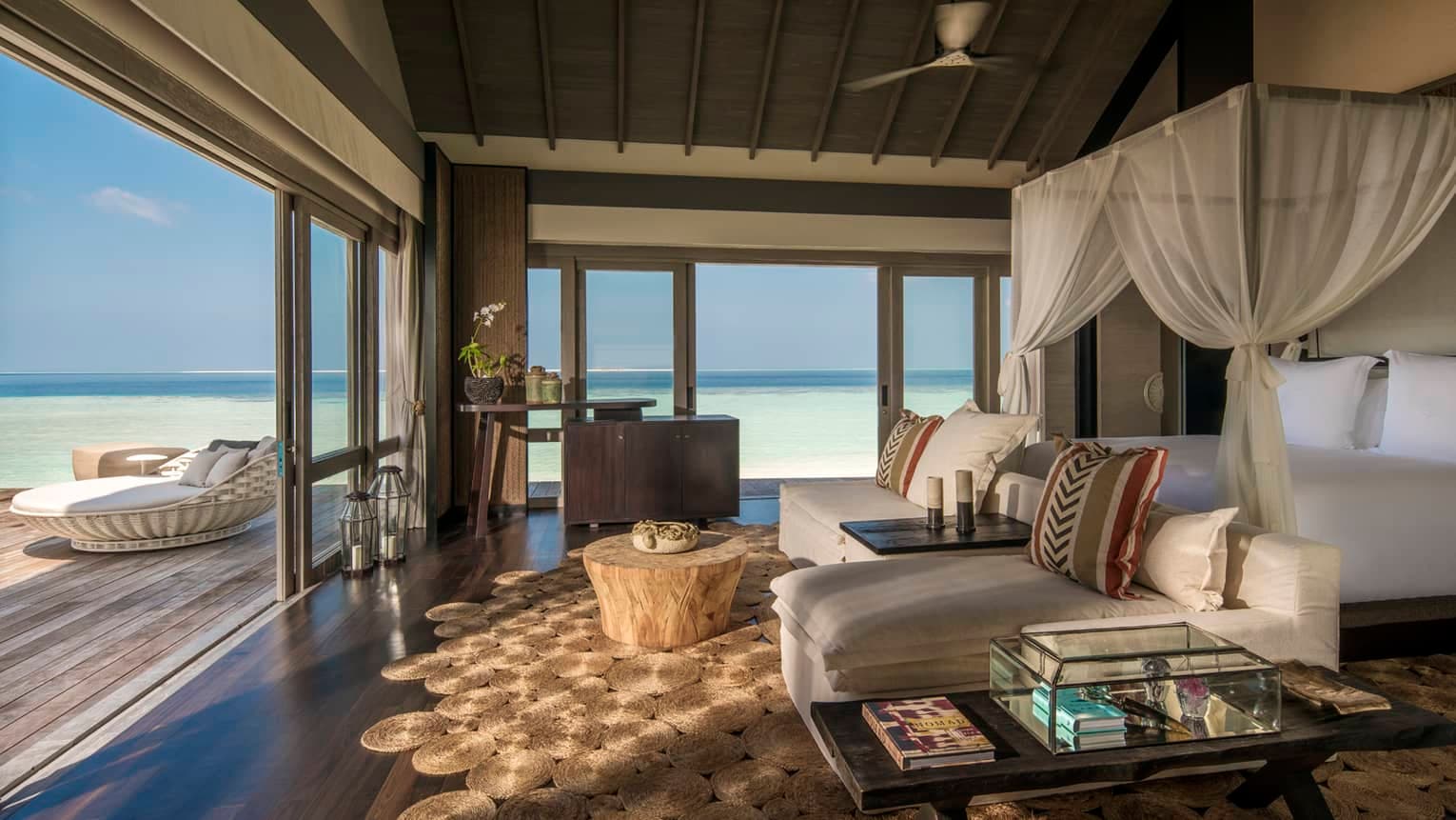 Four Seasons Private Island Maldives at Voavah - Image 2