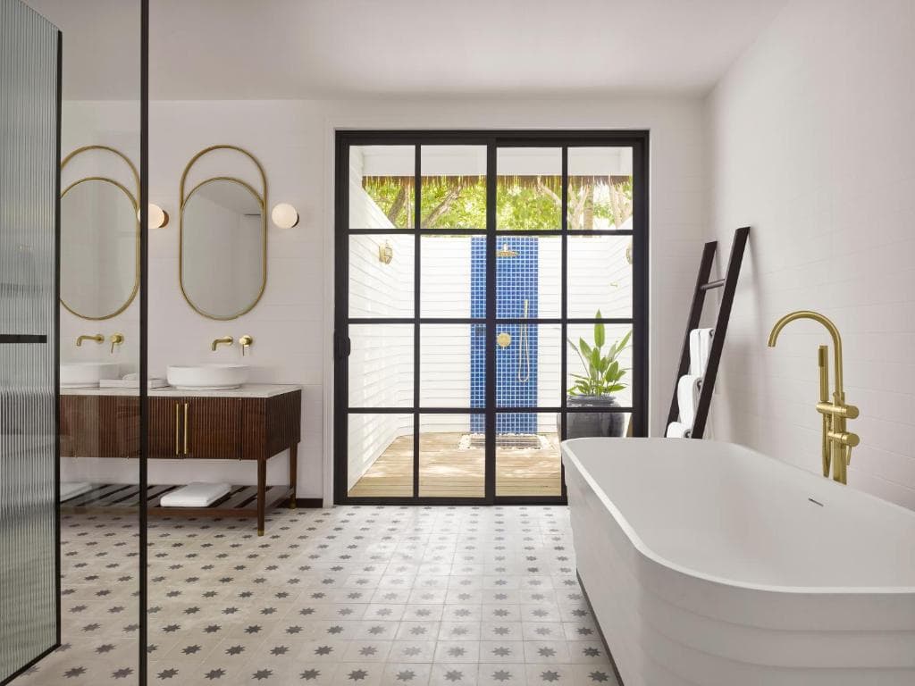 Water Villa with Whirlpool - Image 3