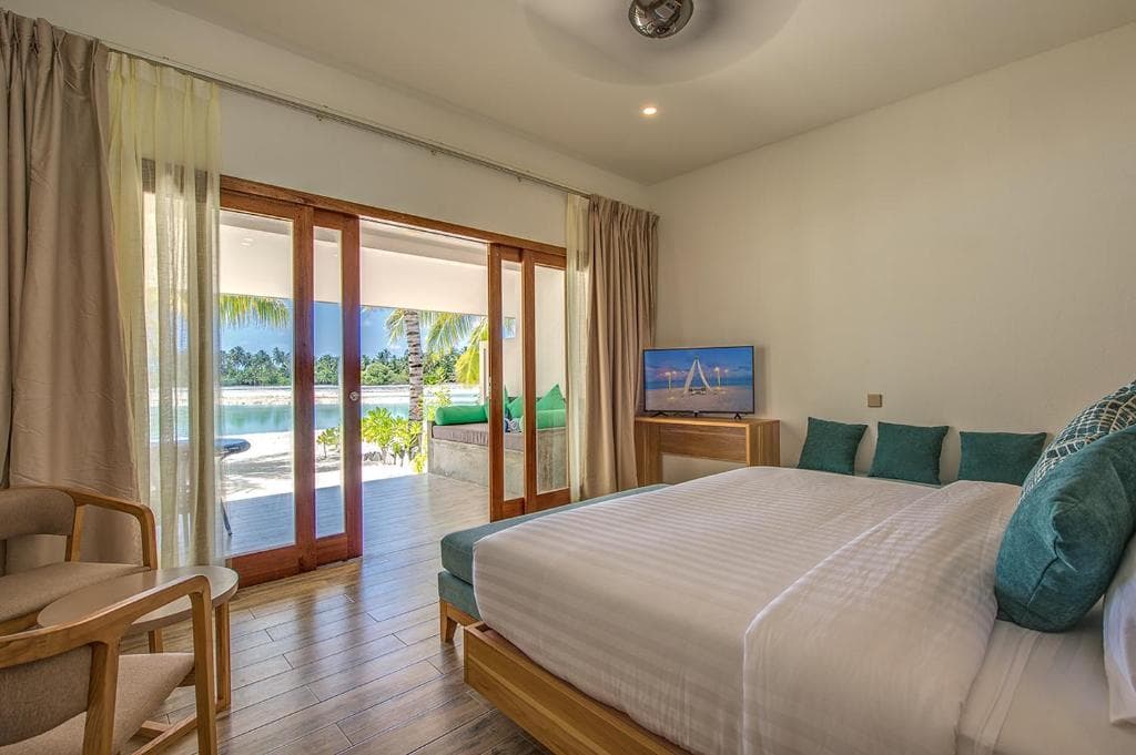 Rahaa Resort - Image 1
