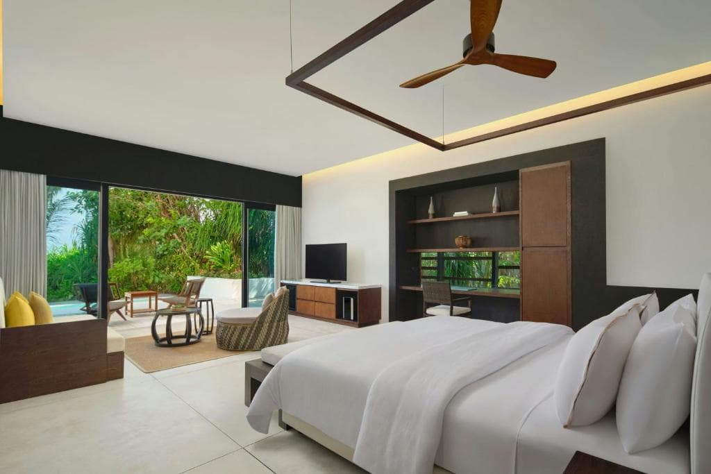 The Westin Maldives Miriandhoo Resort - Image 2