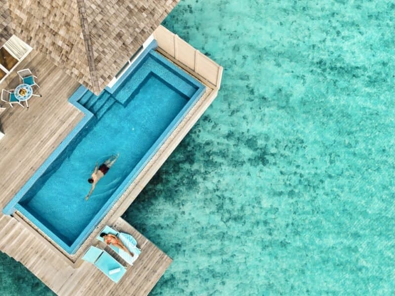 Sunset Aqua Pool Suite - Image 4