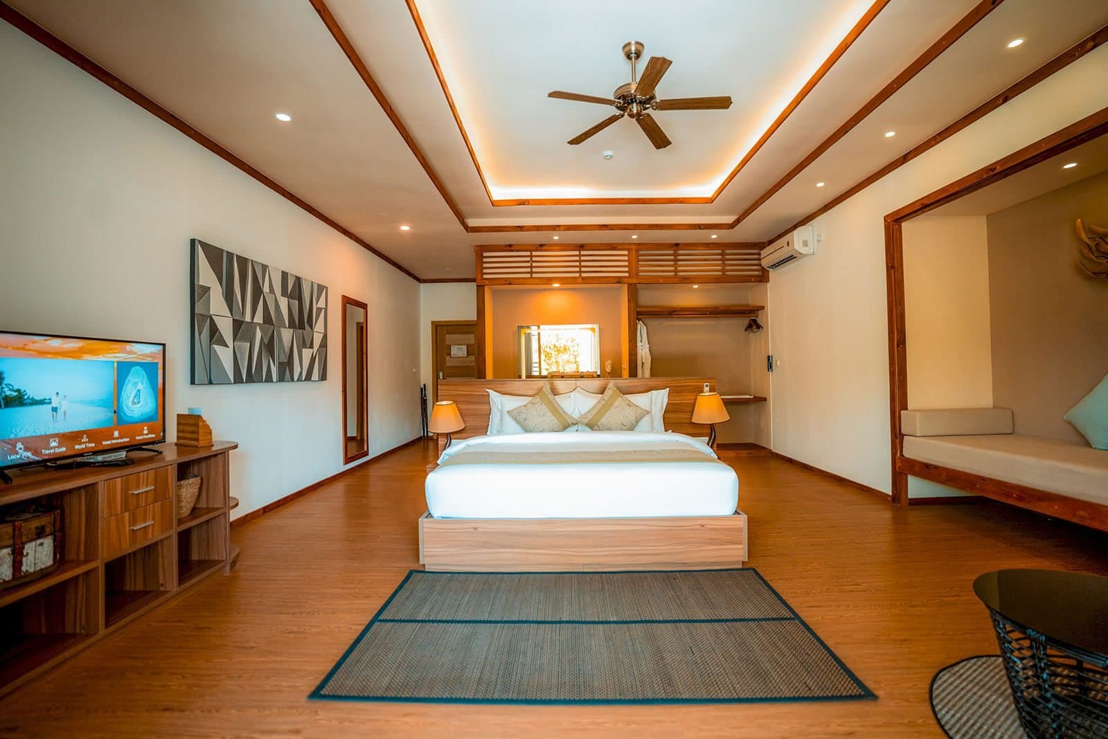 Deluxe Beach Pool Villa - Image 3