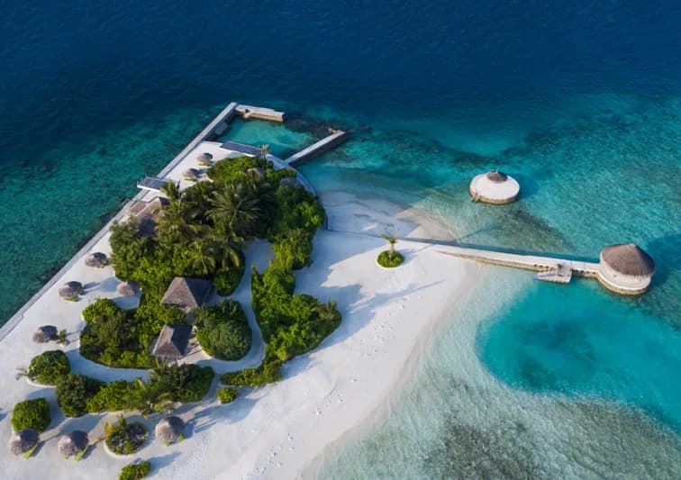 Gulhifushi Food Truck - Sophisticated Casual restaurant at Anantara Veli Maldives Resort featuring elegant tropical ambiance and gourmet cuisine