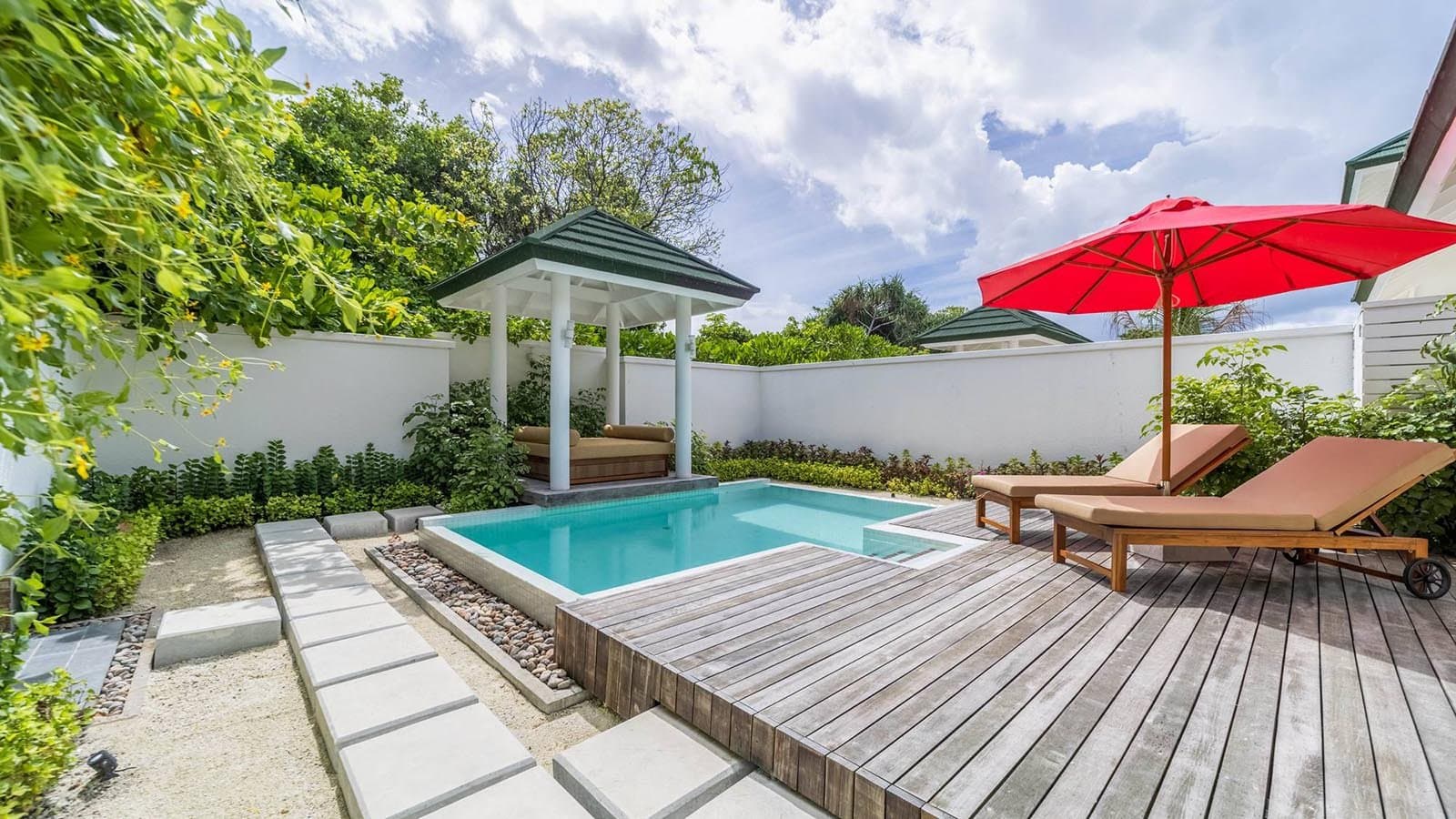 Two Bedroom Beach Residence with Pool - Image 2