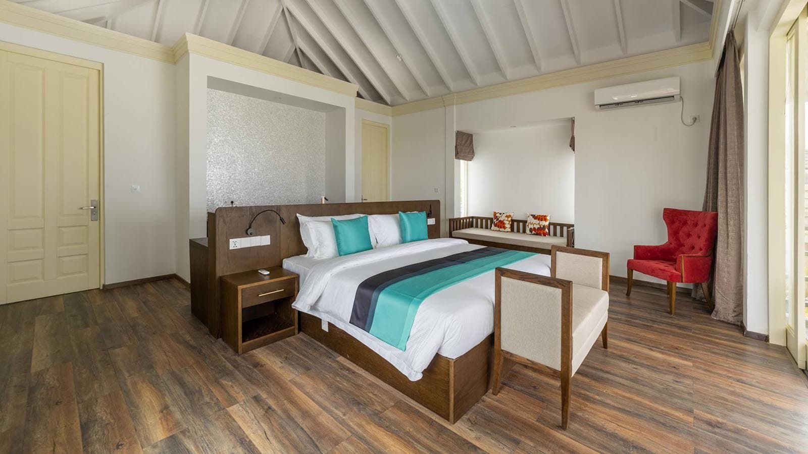 Two Bedroom Beach Residence with Pool - Image 3