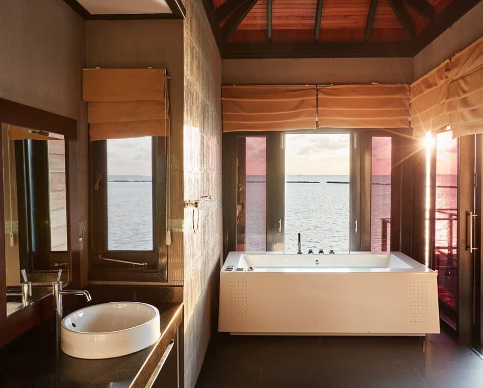 Sunset Horizon Water Villa - Image 2
