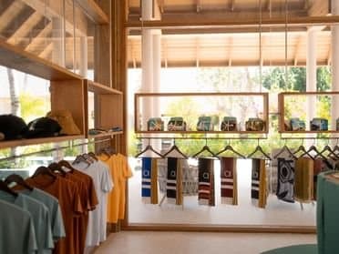 Boutique - State-of-the-art localbusiness facility at Ananea Madivaru Maldives with luxurious tropical surroundings and premium amenities