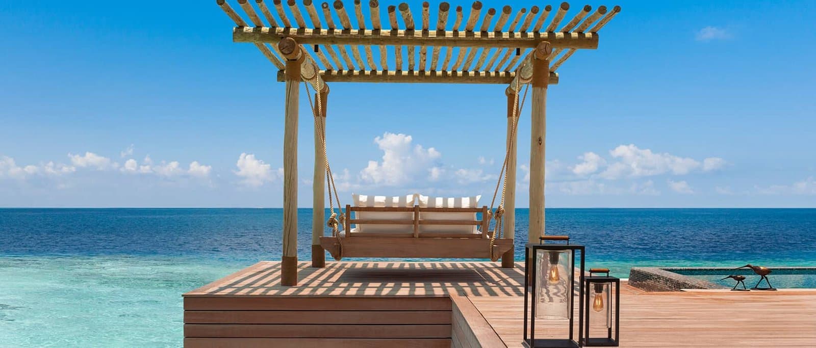 King Overwater Villa with Pool - Waldorf Astoria