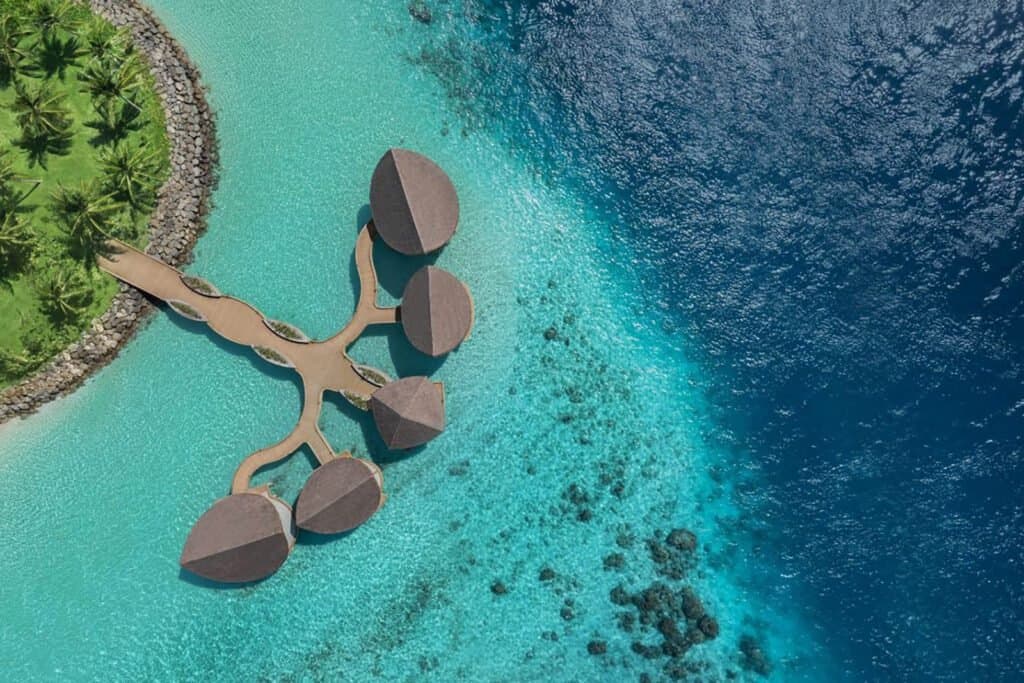 JW Marriott Maldives Kaafu Atoll Island Resort - 5-star resort in North Malé (Kaafu Atoll) featuring pristine beaches, crystal-clear lagoon, and overwater villas