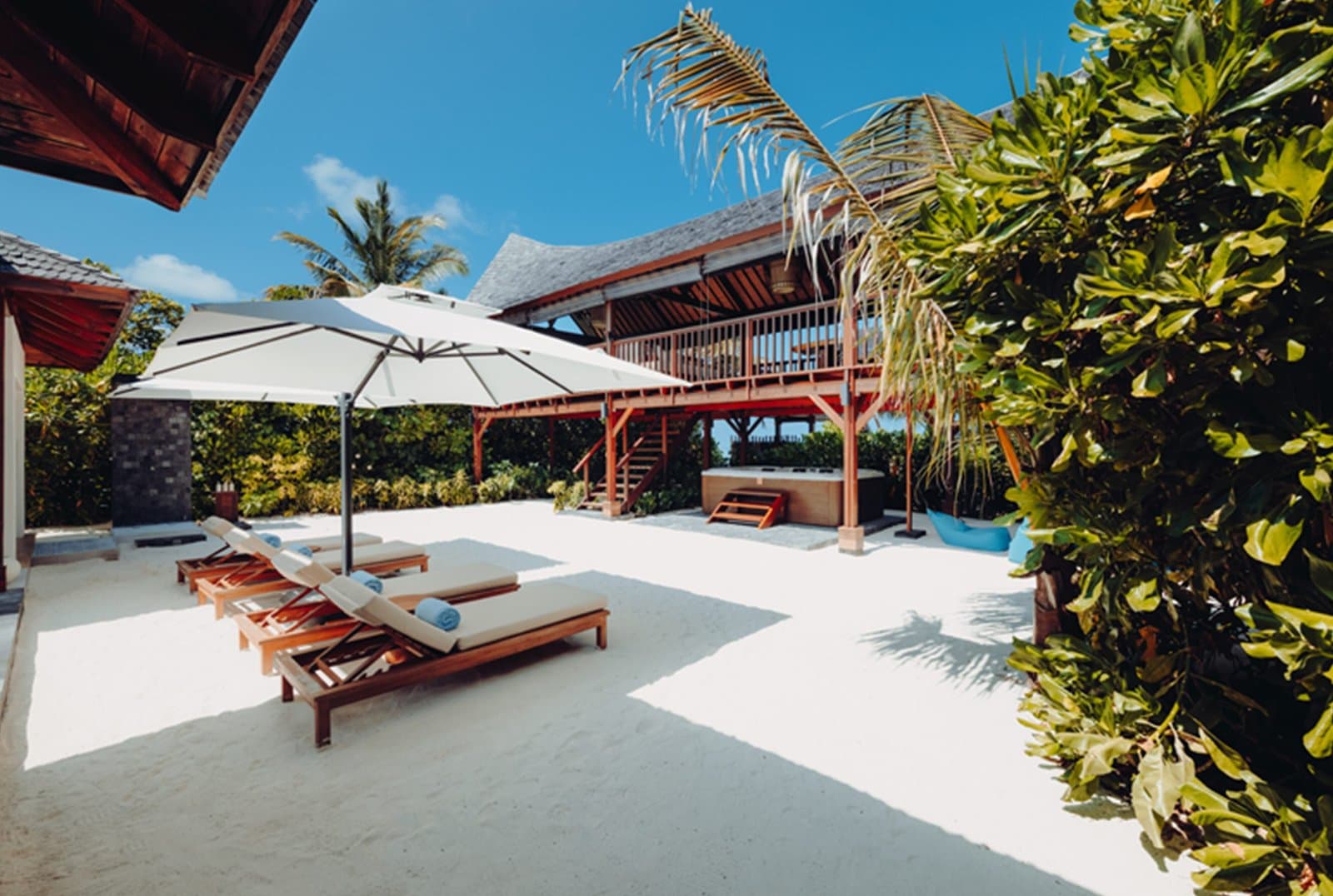 Beach Pool Villa Deluxe - Kuredhivaru Resort & Spa