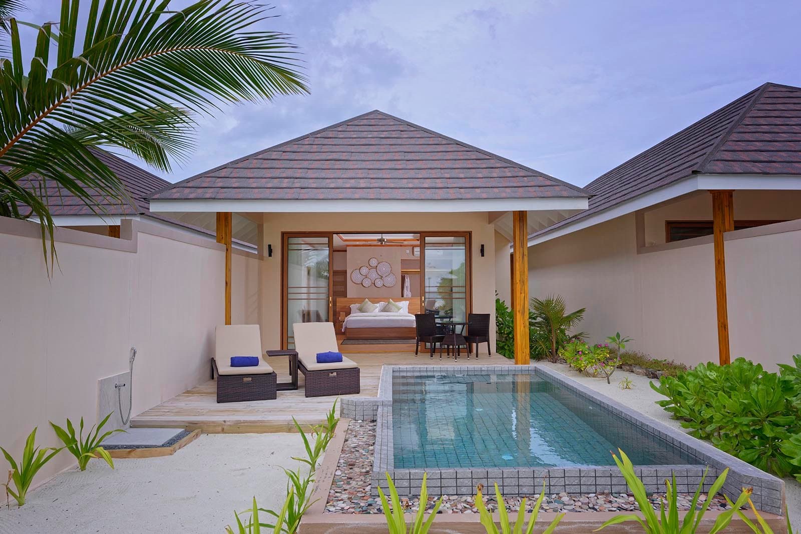 Beach Pool Villa - Brennia Kottefaru
