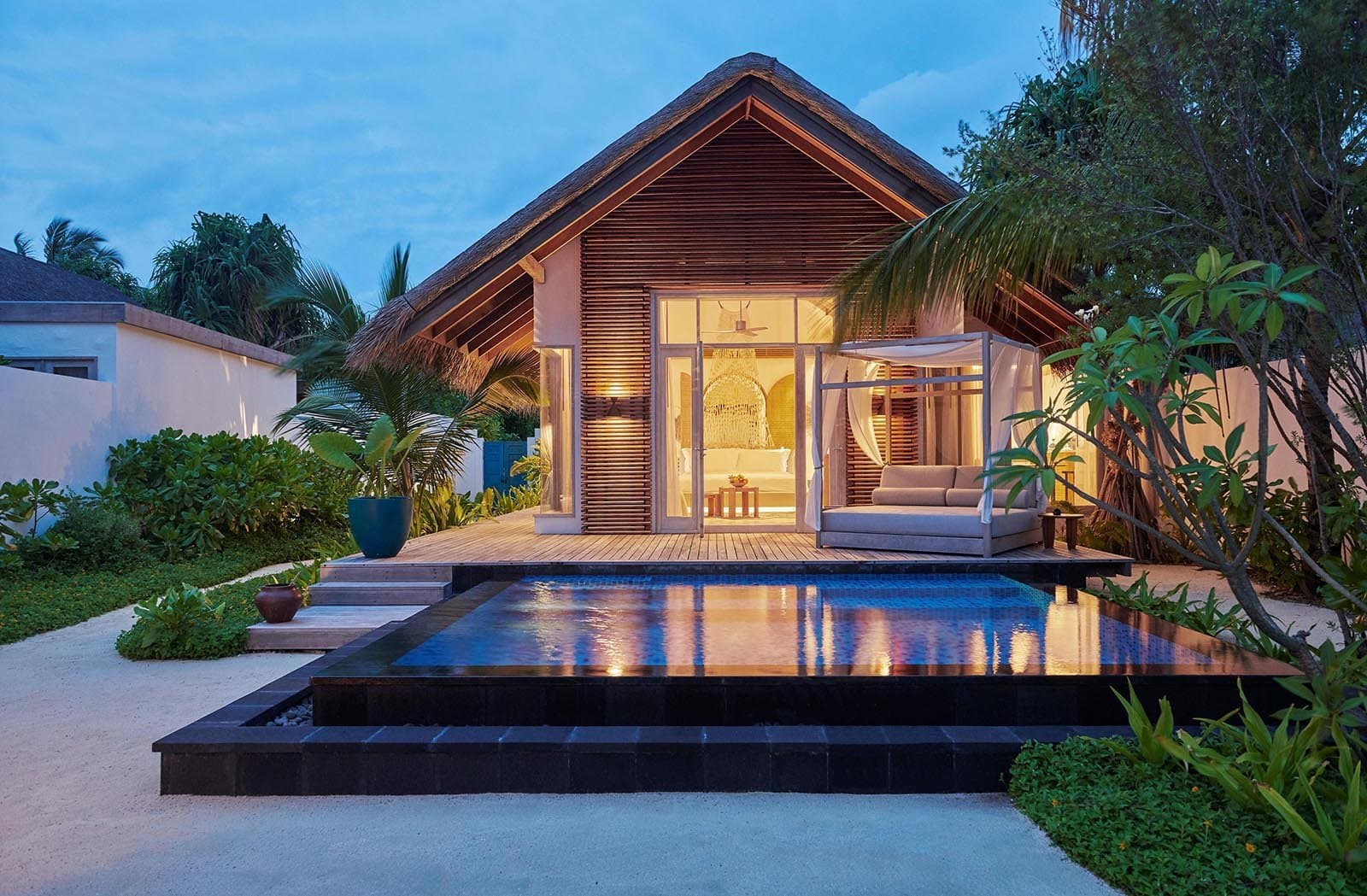Deluxe Beach Sunset Villa with Private Pool - Sirru Fen Fushi