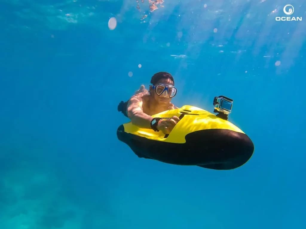 Excursions - State-of-the-art localbusiness facility at SAii Lagoon Maldives, by Hilton with luxurious tropical surroundings and premium amenities