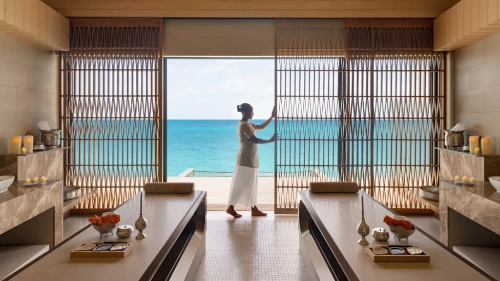 Amingiri Spa Service - State-of-the-art spa facility at Hilton Maldives Amingiri Resort & Spa with luxurious tropical surroundings and premium amenities