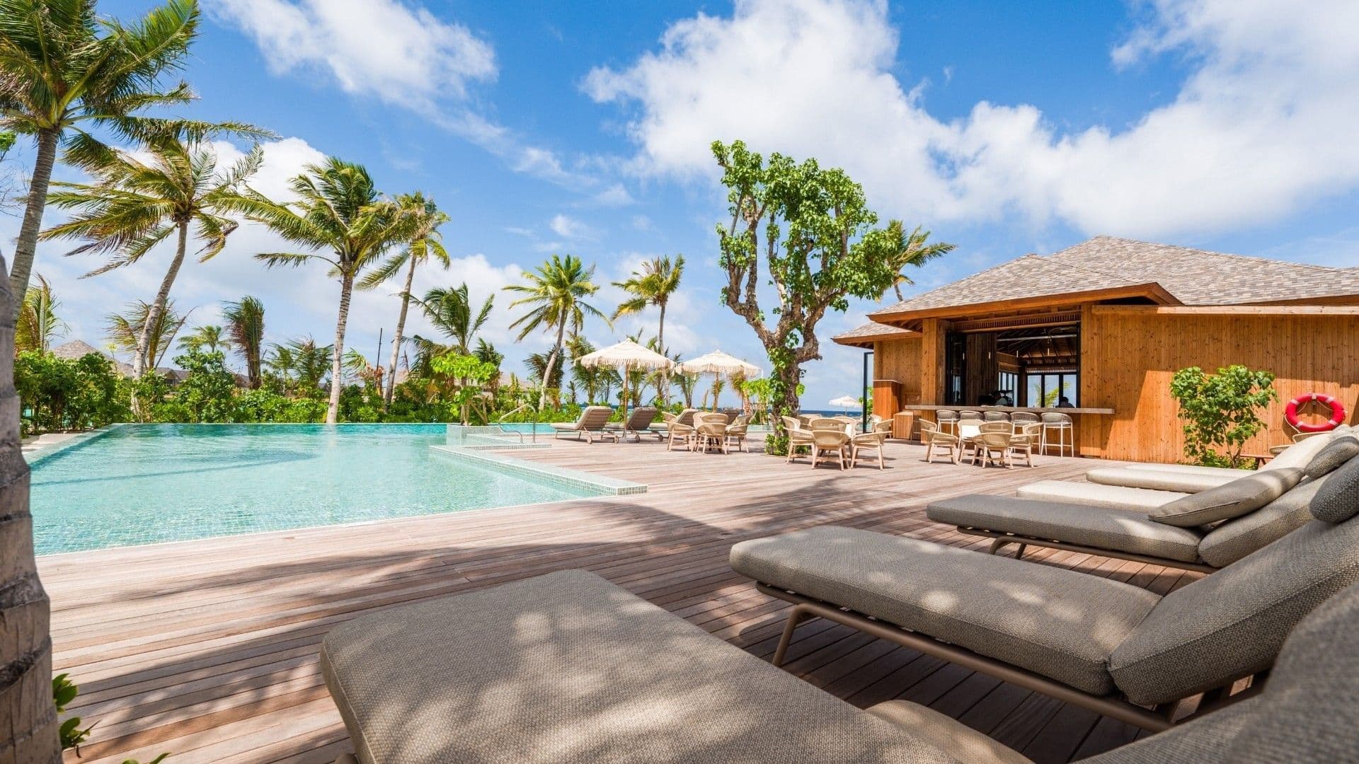 Paradise Beach Club