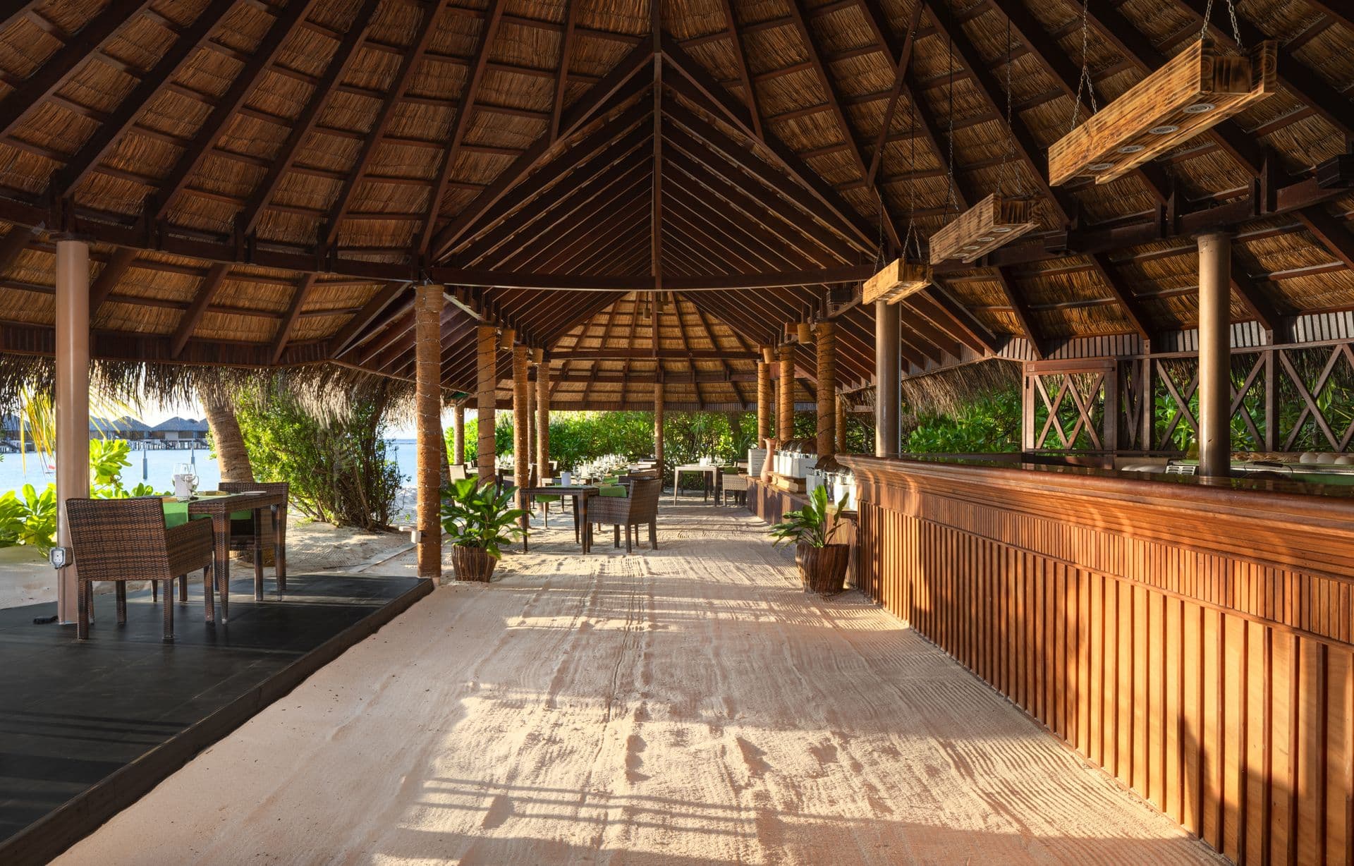 Kakuni Barefoot Beach Restaurant
