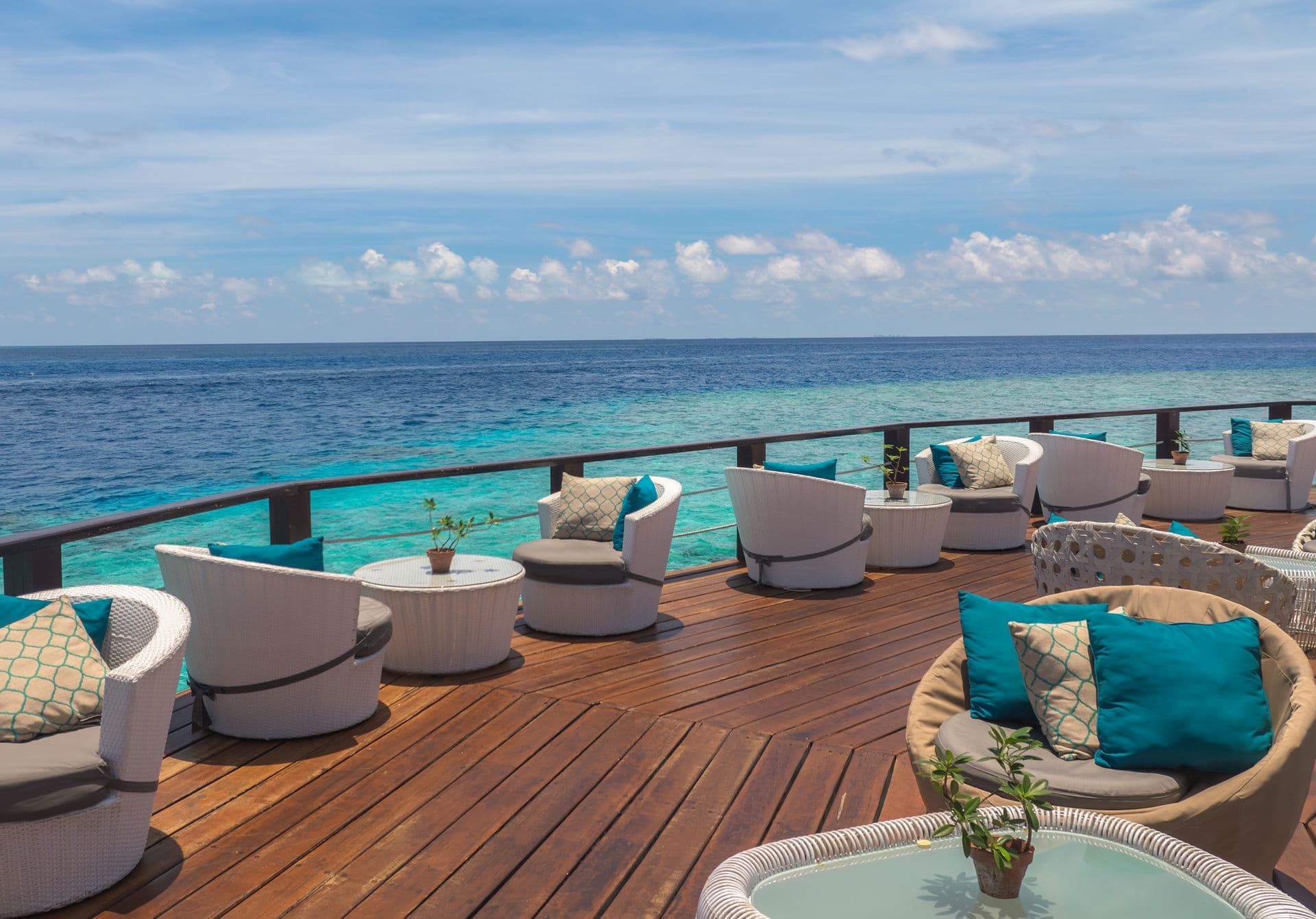 Kandholi Overwater Sky Bar