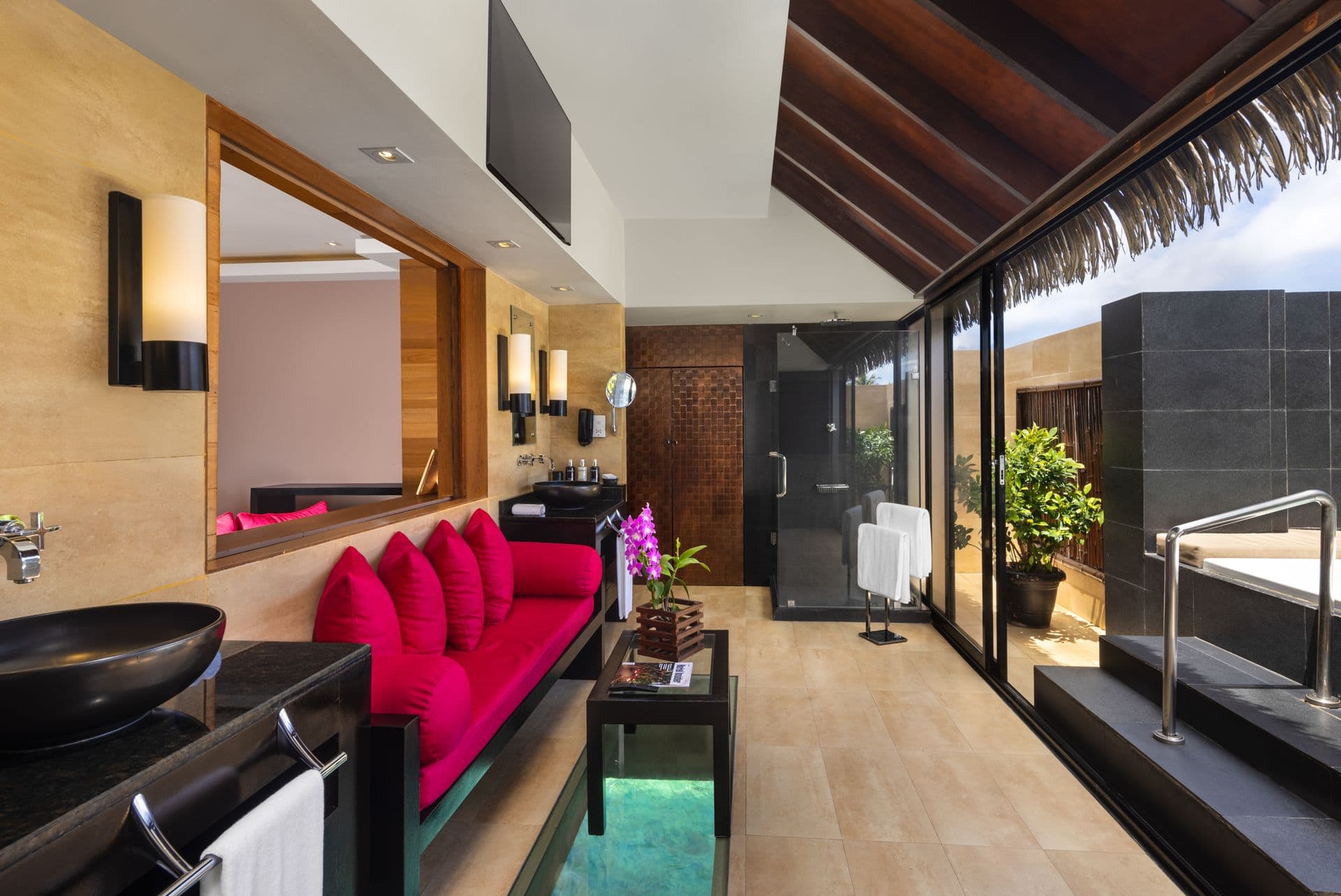 Honeymoon Villa with Private Pool and Jacuzzi