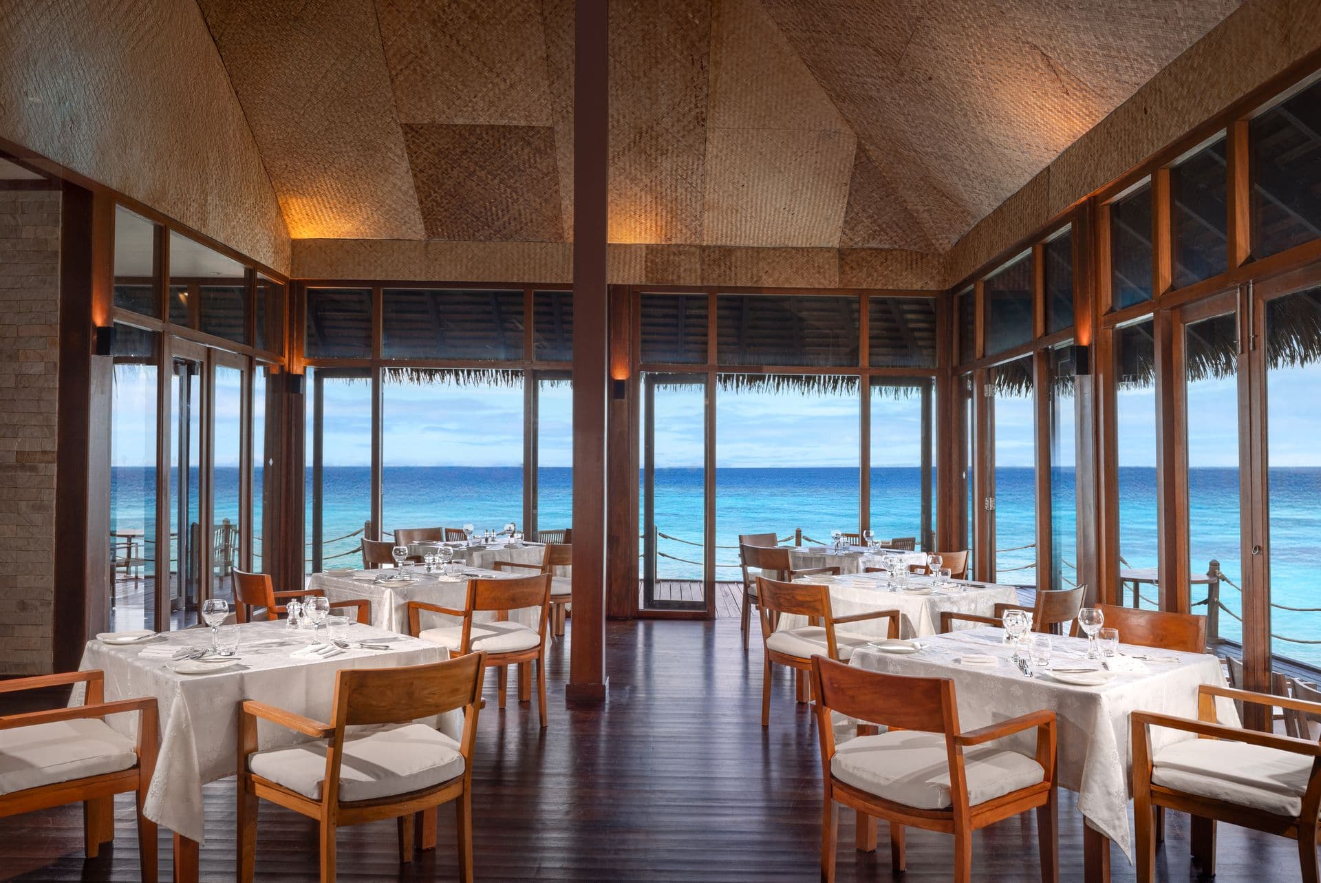 Water Villa Restaurant & Lounge