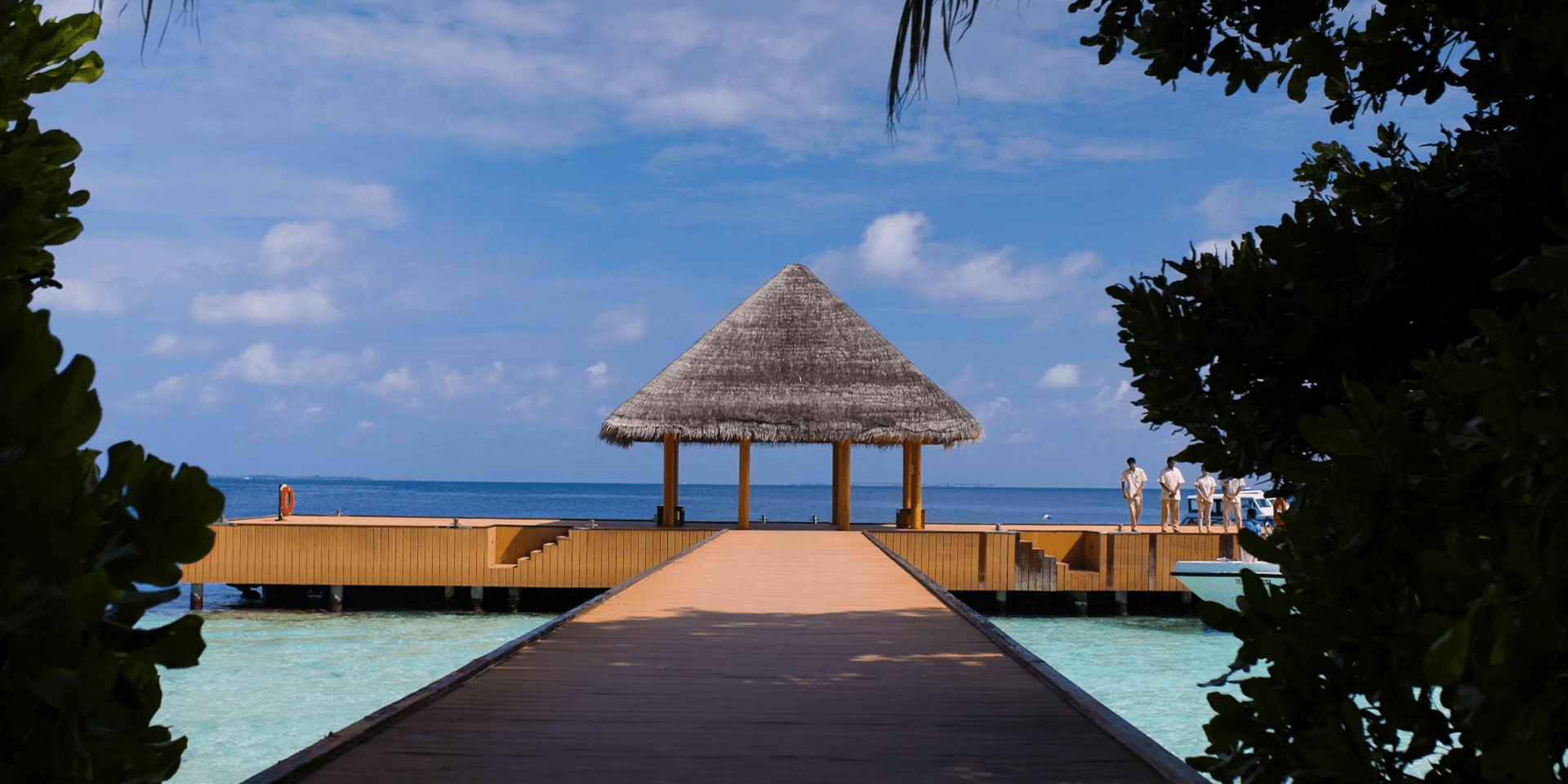 Fihaalhohi Maldives - 4-star resort in South Malé (Kaafu Atoll) featuring pristine beaches, crystal-clear lagoon, and overwater villas