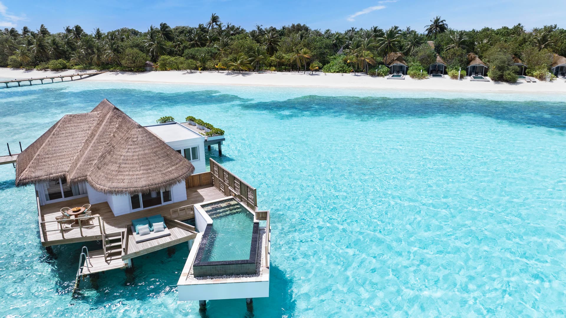 Family Water Villa With Pool