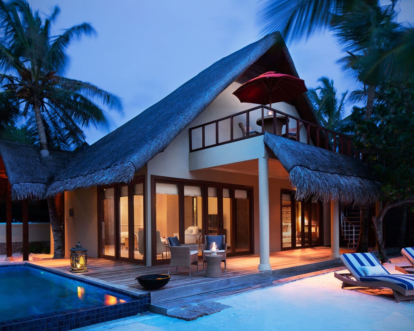 One Bedroom Sunset Beachfront Suite with Pool