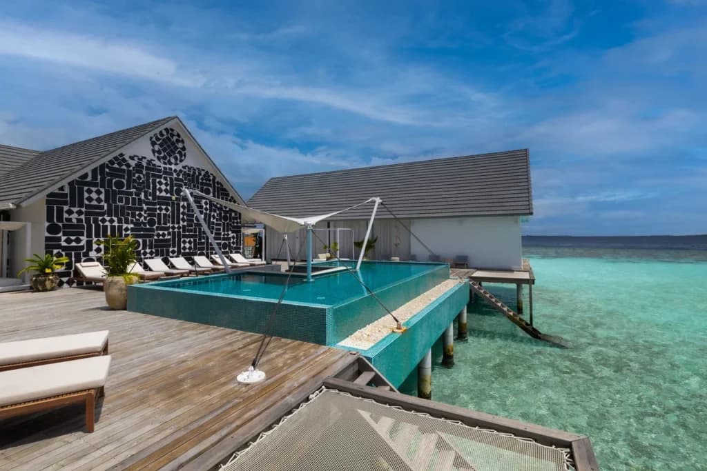 Tonic Lounge & Pool - State-of-the-art sportsactivitylocation facility at The Standard Huruvalhi Maldives with luxurious tropical surroundings and premium amenities