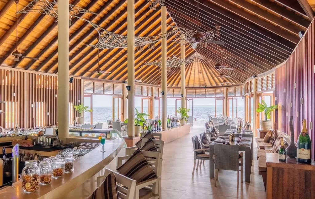 Meeru Bar and Grill