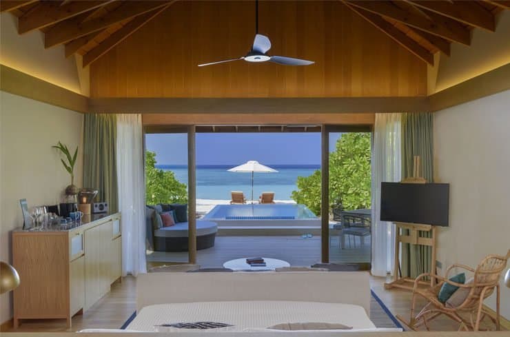 Beach Villas with Pool - Emerald Faarufushi