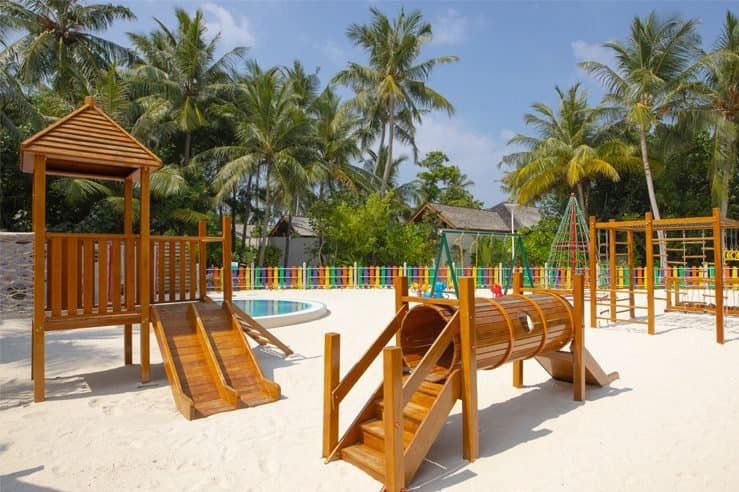 Dolphin Kids Club - State-of-the-art localbusiness facility at Emerald Faarufushi Resort & Spa with luxurious tropical surroundings and premium amenities