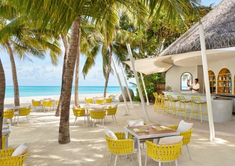 Dune - beachfront bar and lunch spot