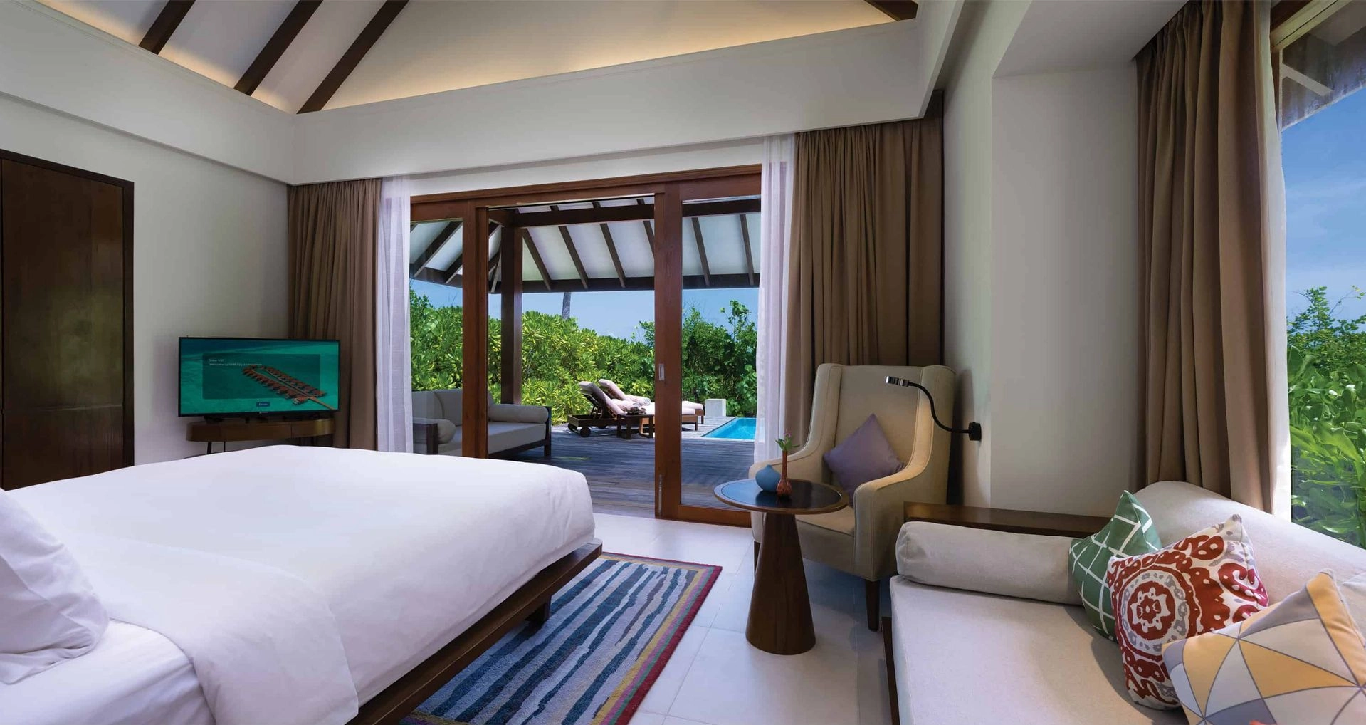 Two Bedroom Beach Villa With Pool - Image 3