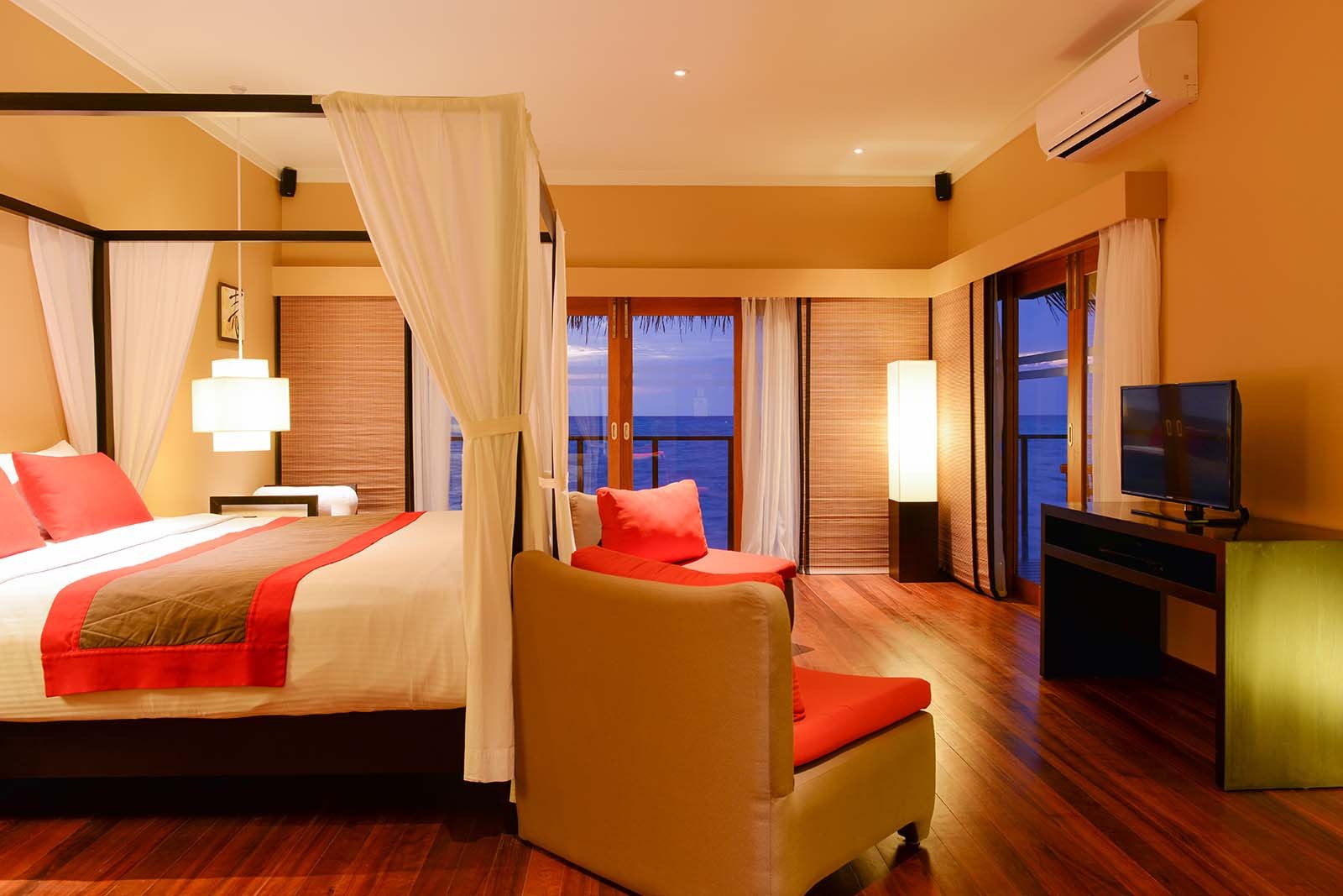 Sunset Ocean Villa - Image 1