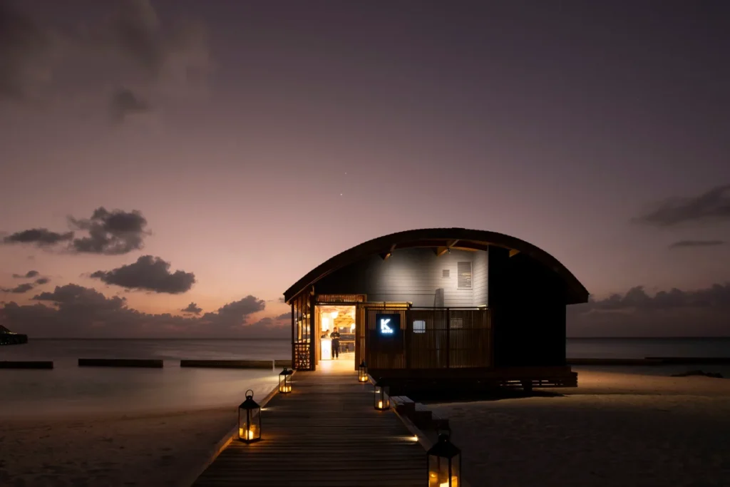 OUTRIGGER Maldives Maafushivaru - Image 19