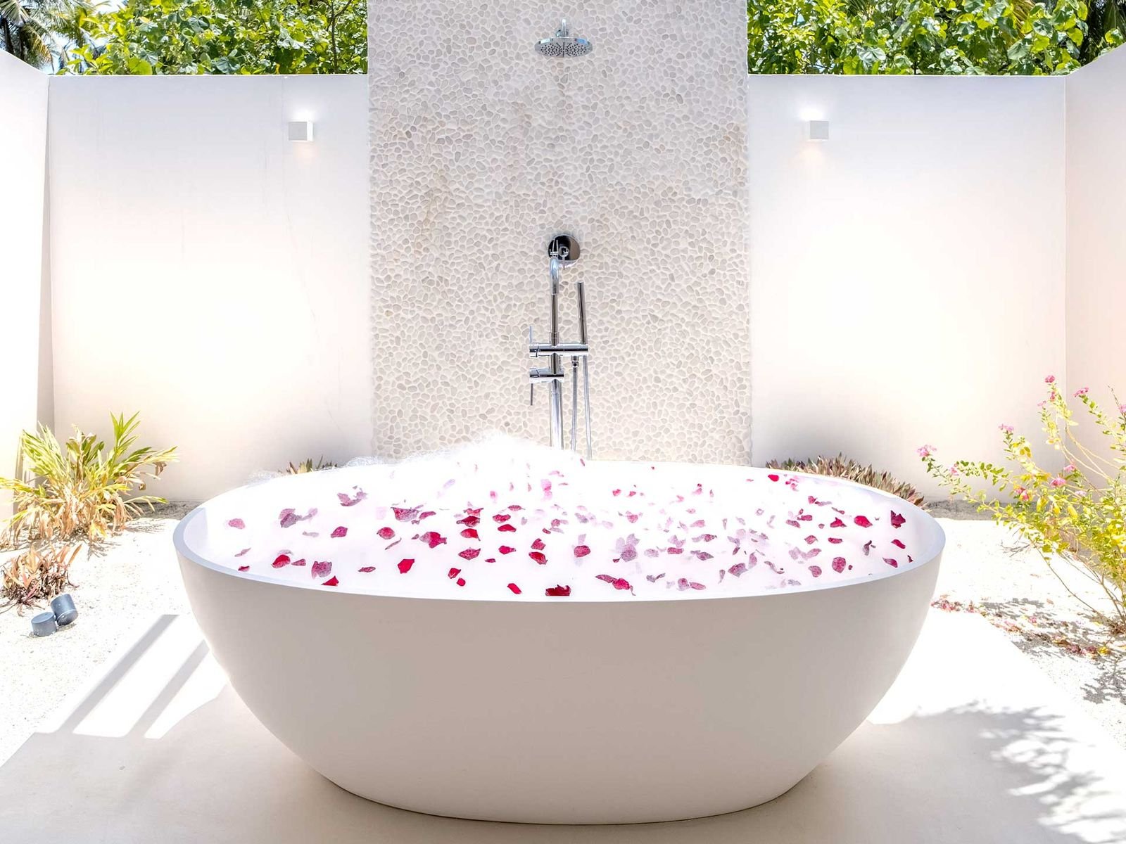 Deluxe Beach Villa With Pool - Baglioni Maldives - Image 3