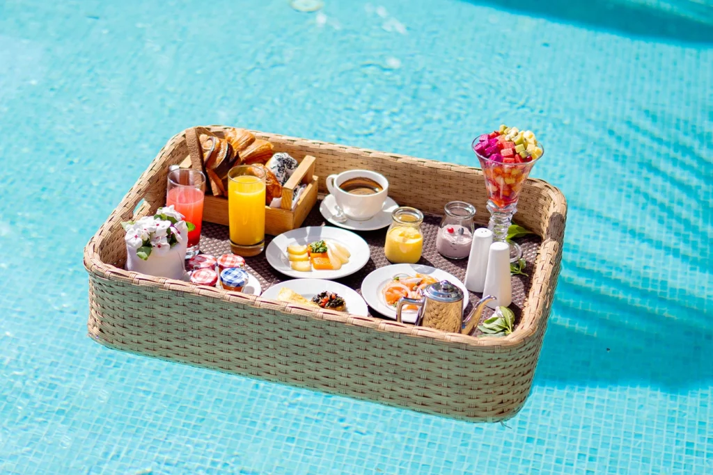 Floating Breakfast*